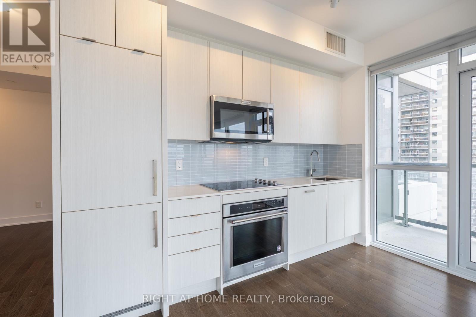 1307 - 181 Bedford Road, Toronto (annex), Ontario