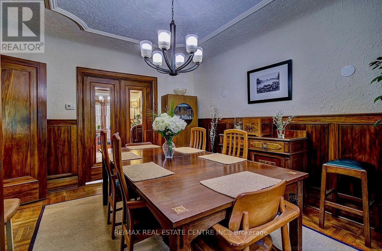 194 Lawrence Avenue E, Toronto (lawrence Park North), Ontario