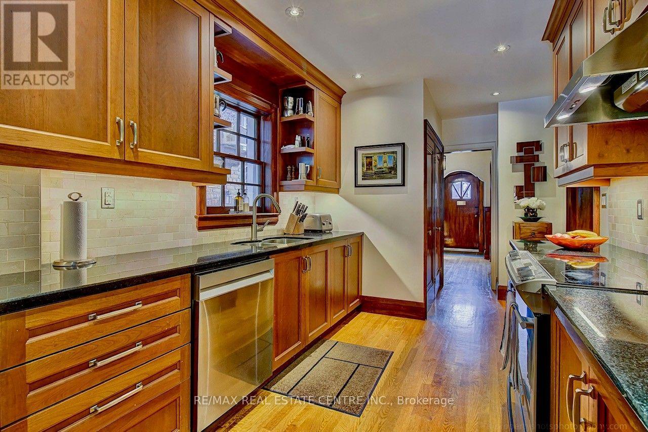 194 Lawrence Avenue E, Toronto (lawrence Park North), Ontario