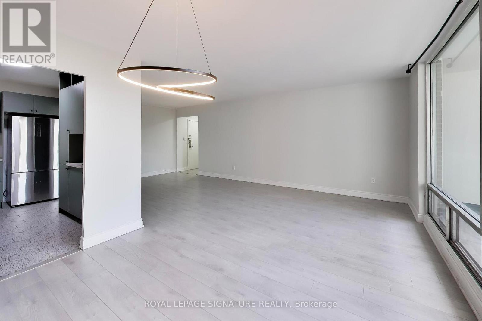 408 - 1 Massey Square, Toronto (crescent Town), Ontario