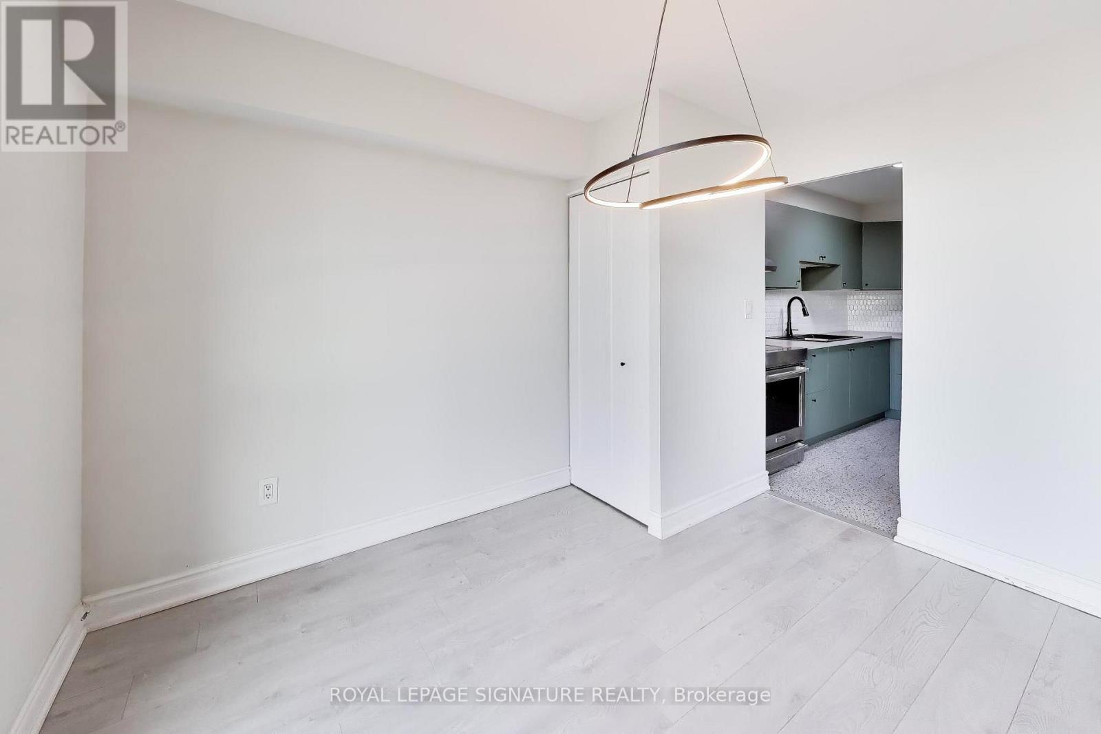 408 - 1 Massey Square, Toronto (crescent Town), Ontario