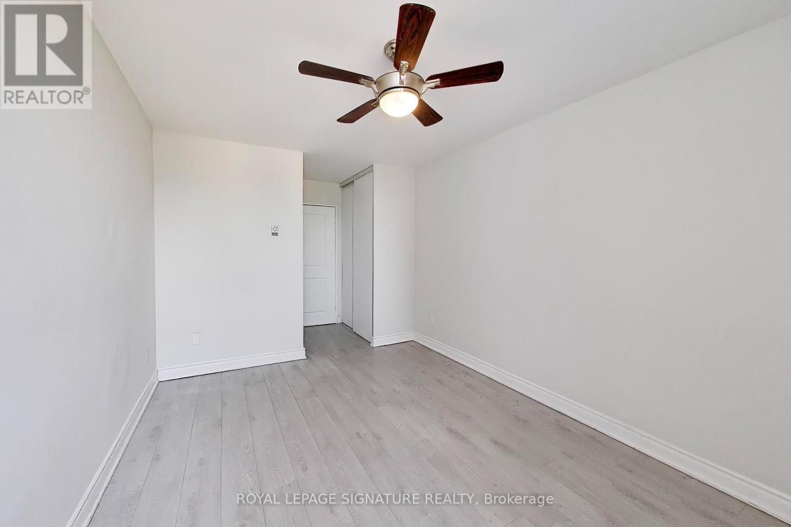 408 - 1 Massey Square, Toronto (crescent Town), Ontario