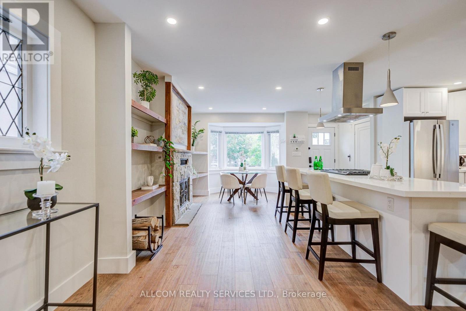 164 Glenvale Boulevard, Toronto (leaside), Ontario