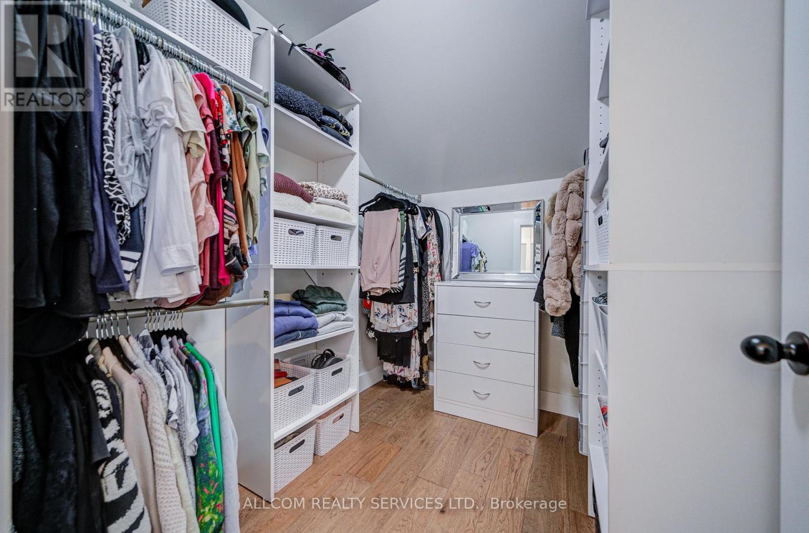 164 Glenvale Boulevard, Toronto (leaside), Ontario