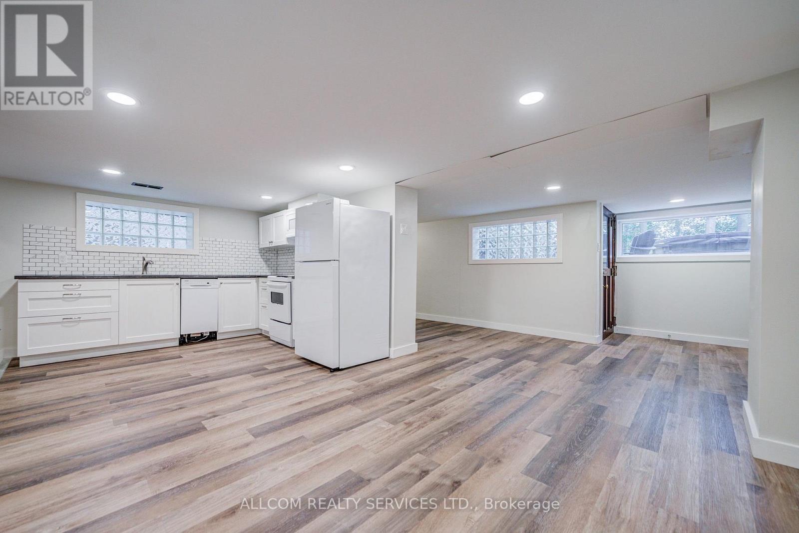 164 Glenvale Boulevard, Toronto (leaside), Ontario