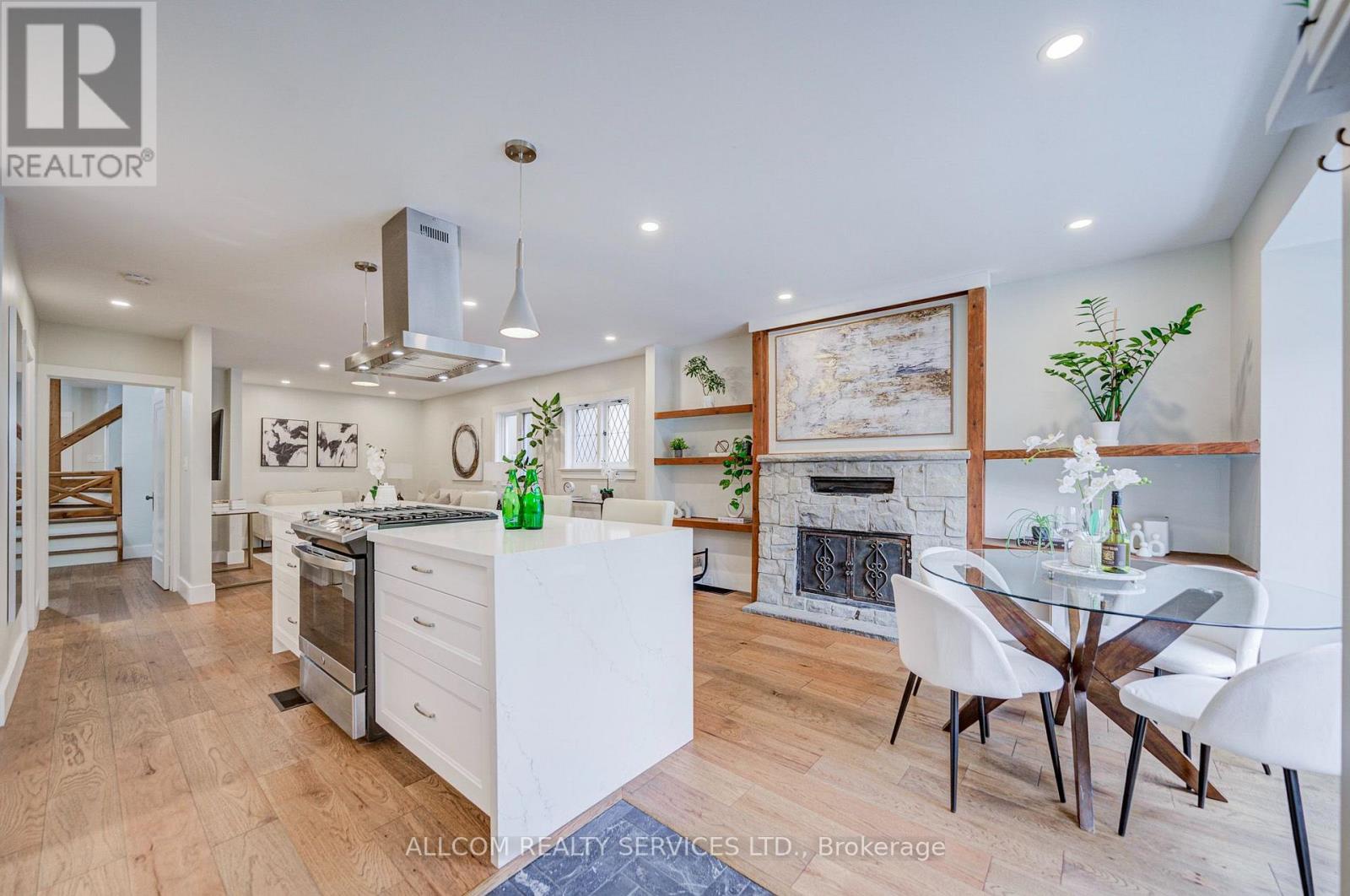 164 Glenvale Boulevard, Toronto (leaside), Ontario