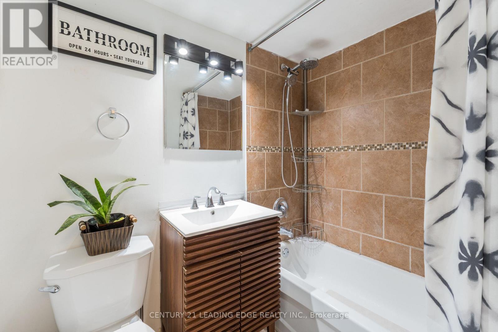 611 - 940 Caledonia Road, Toronto (yorkdale-glen Park), Ontario