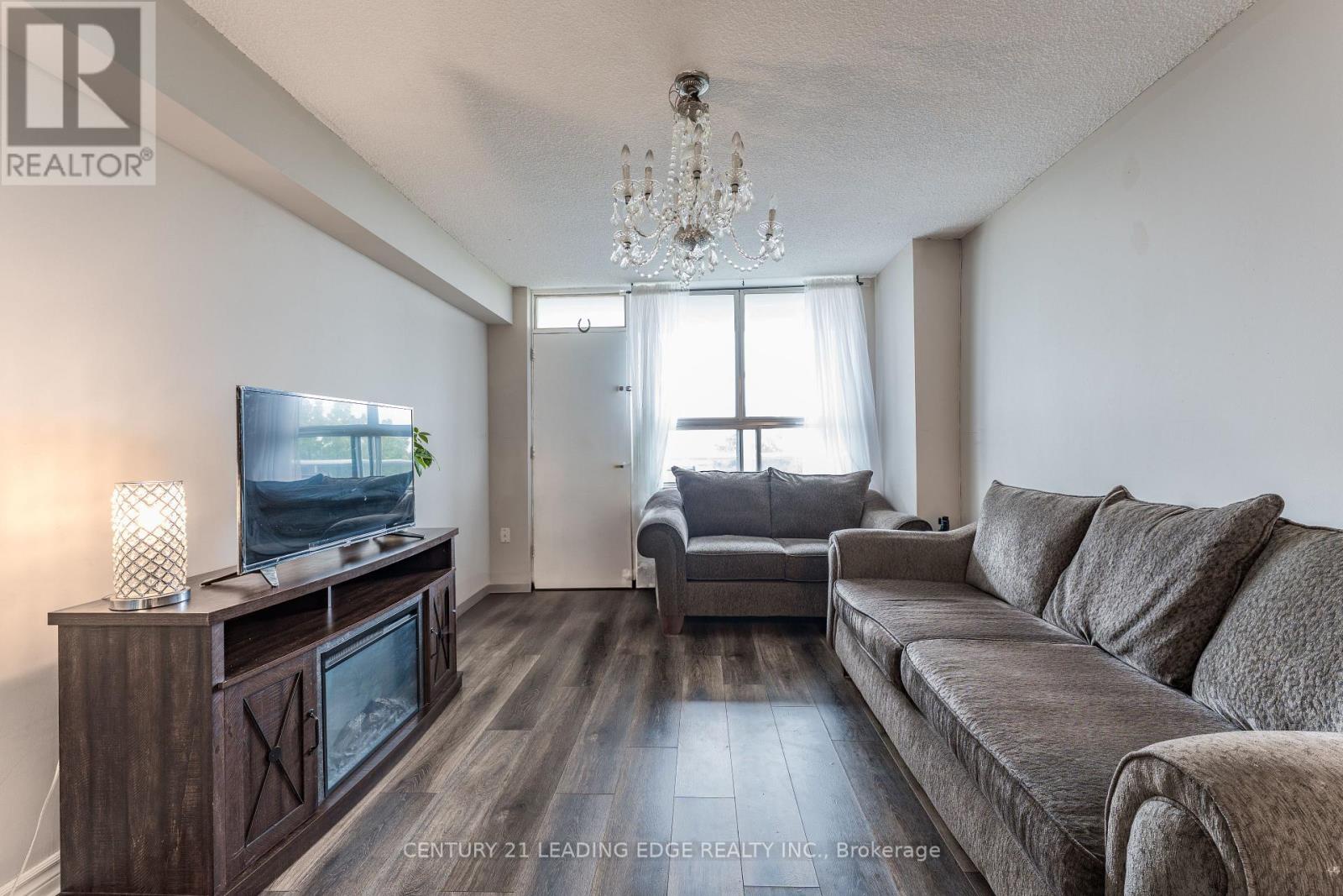 611 - 940 Caledonia Road, Toronto (yorkdale-glen Park), Ontario