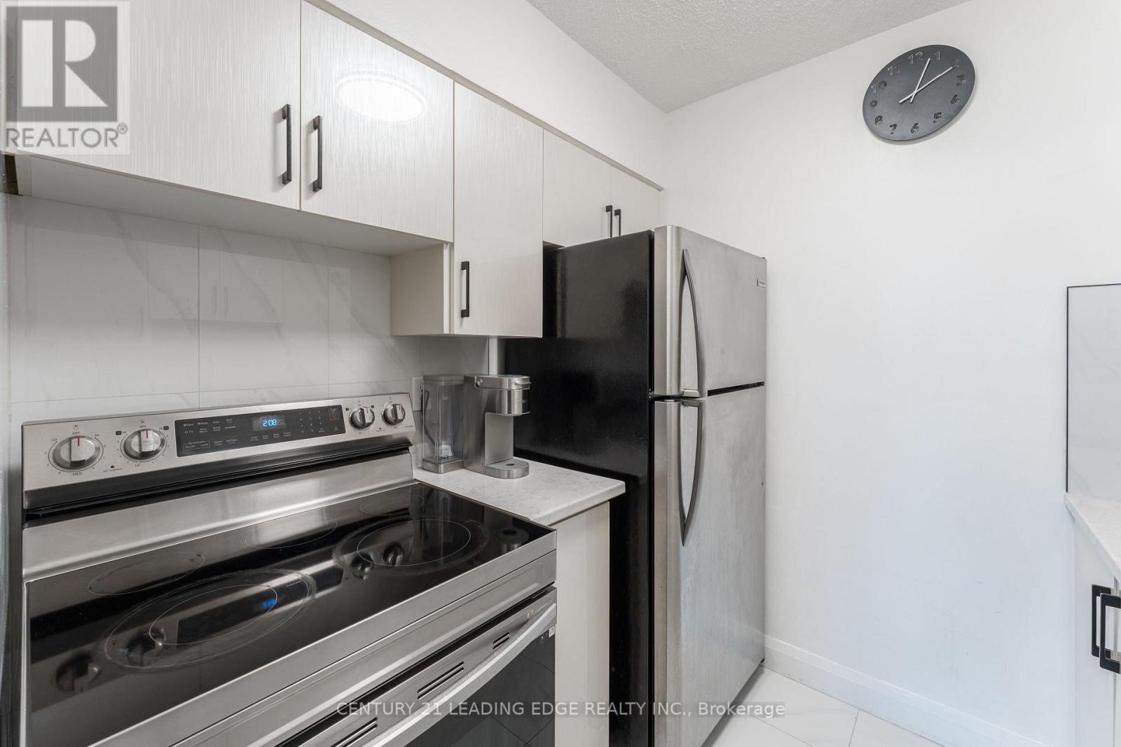 611 - 940 Caledonia Road, Toronto (yorkdale-glen Park), Ontario