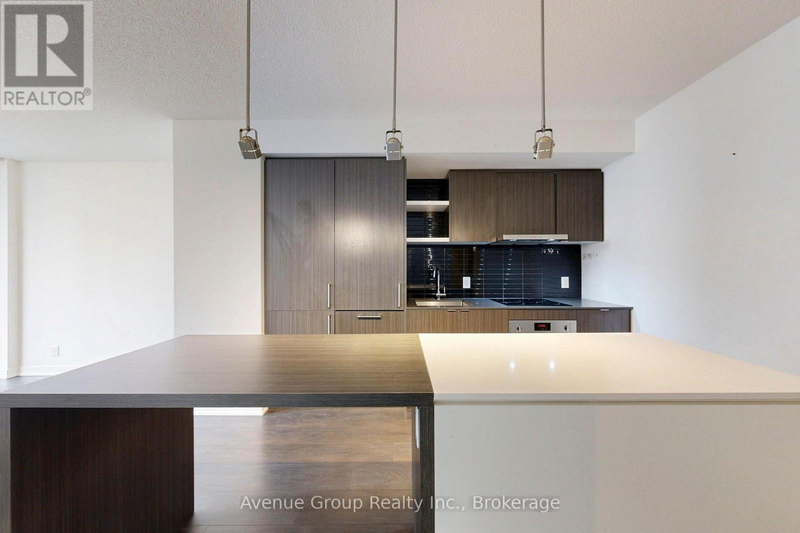 1705 - 100 Harbour Street, Toronto (waterfront Communities), Ontario