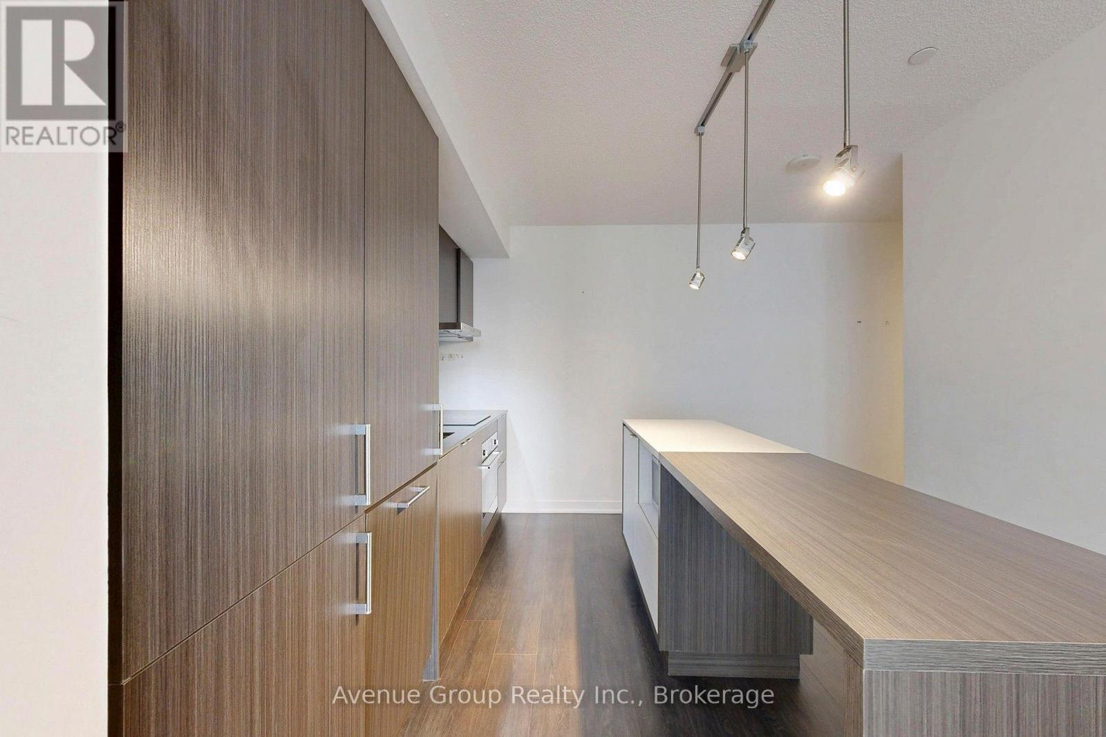 1705 - 100 Harbour Street, Toronto (waterfront Communities), Ontario