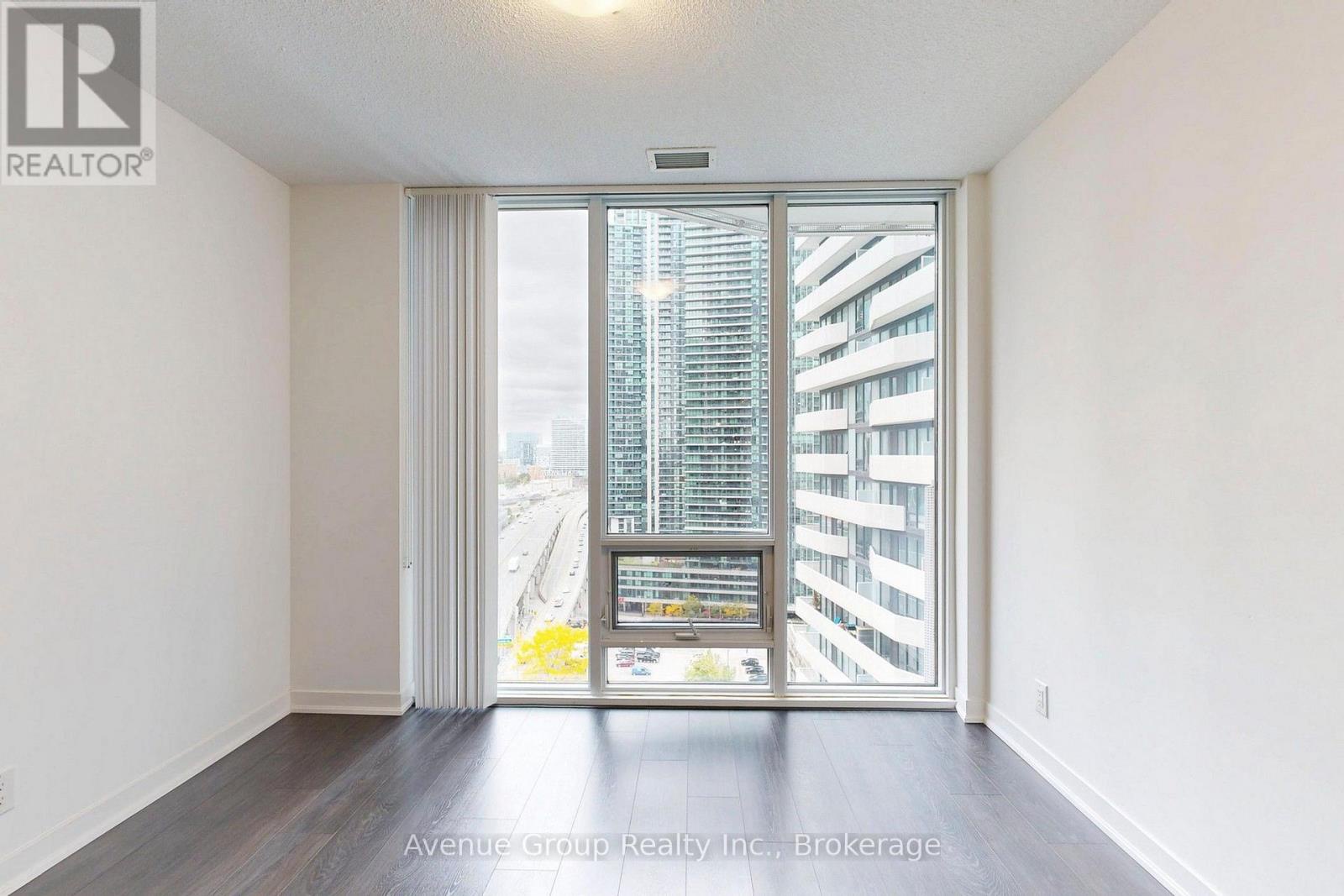 1705 - 100 Harbour Street, Toronto (waterfront Communities), Ontario