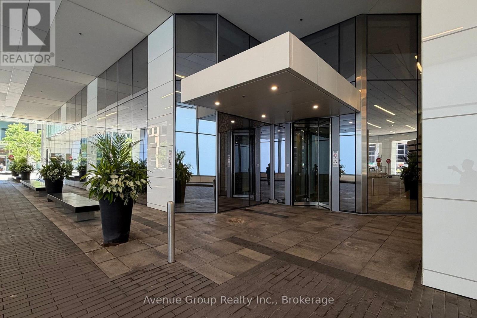 1705 - 100 Harbour Street, Toronto (waterfront Communities), Ontario