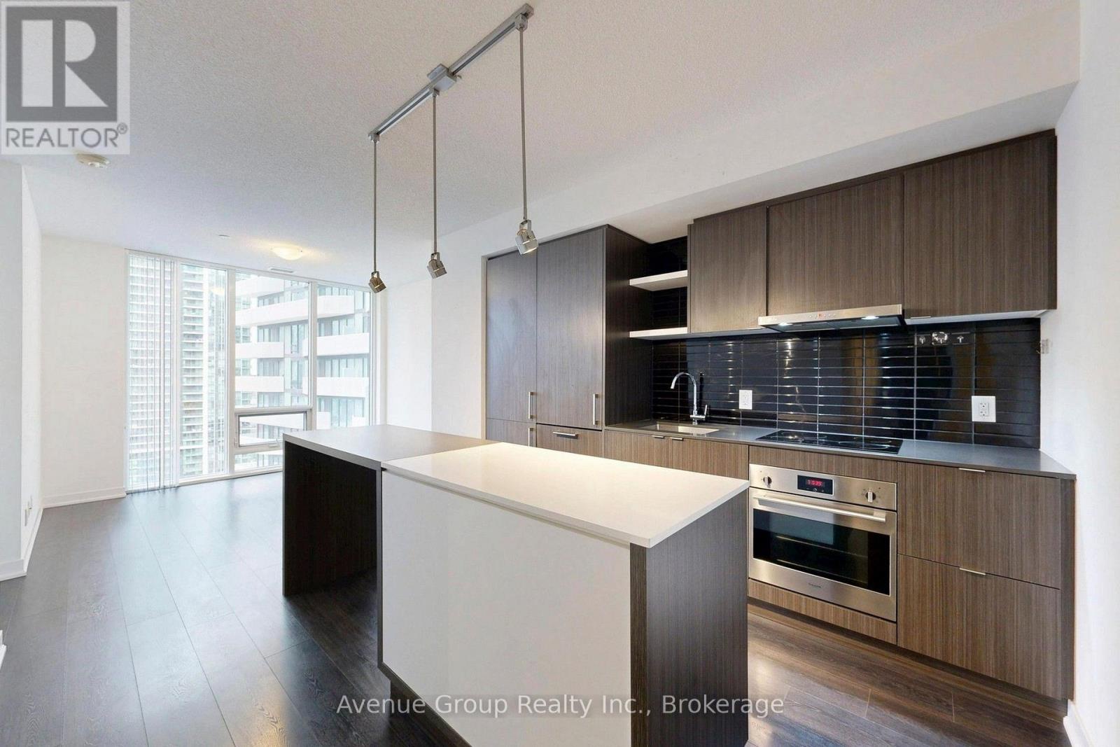 1705 - 100 Harbour Street, Toronto (waterfront Communities), Ontario