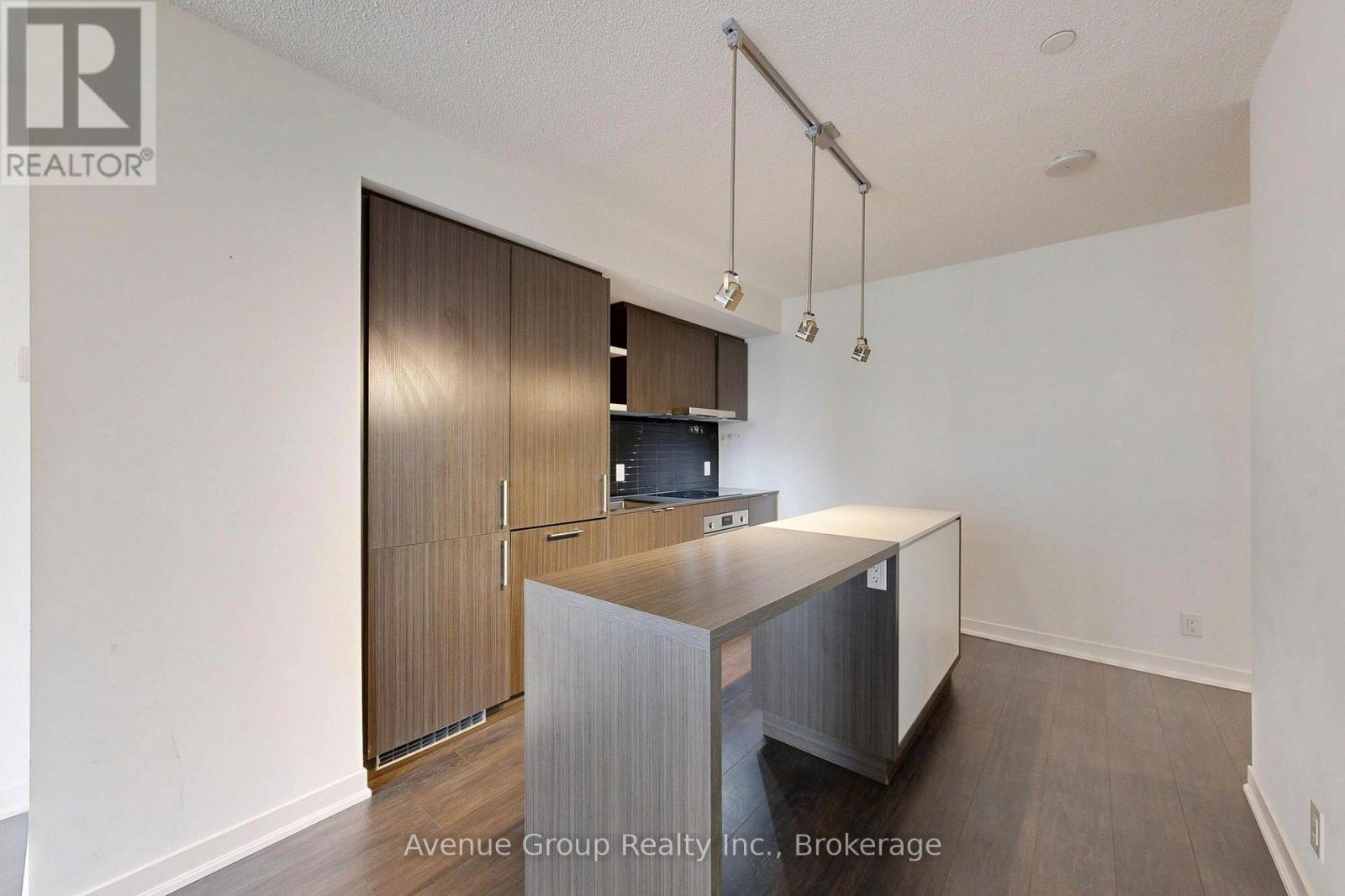 1705 - 100 Harbour Street, Toronto (waterfront Communities), Ontario