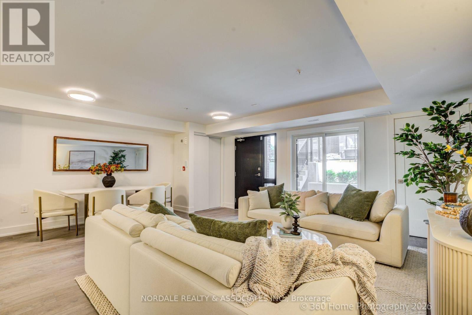 C103 - 1660 Victoria Park Avenue, Toronto (victoria Village), Ontario