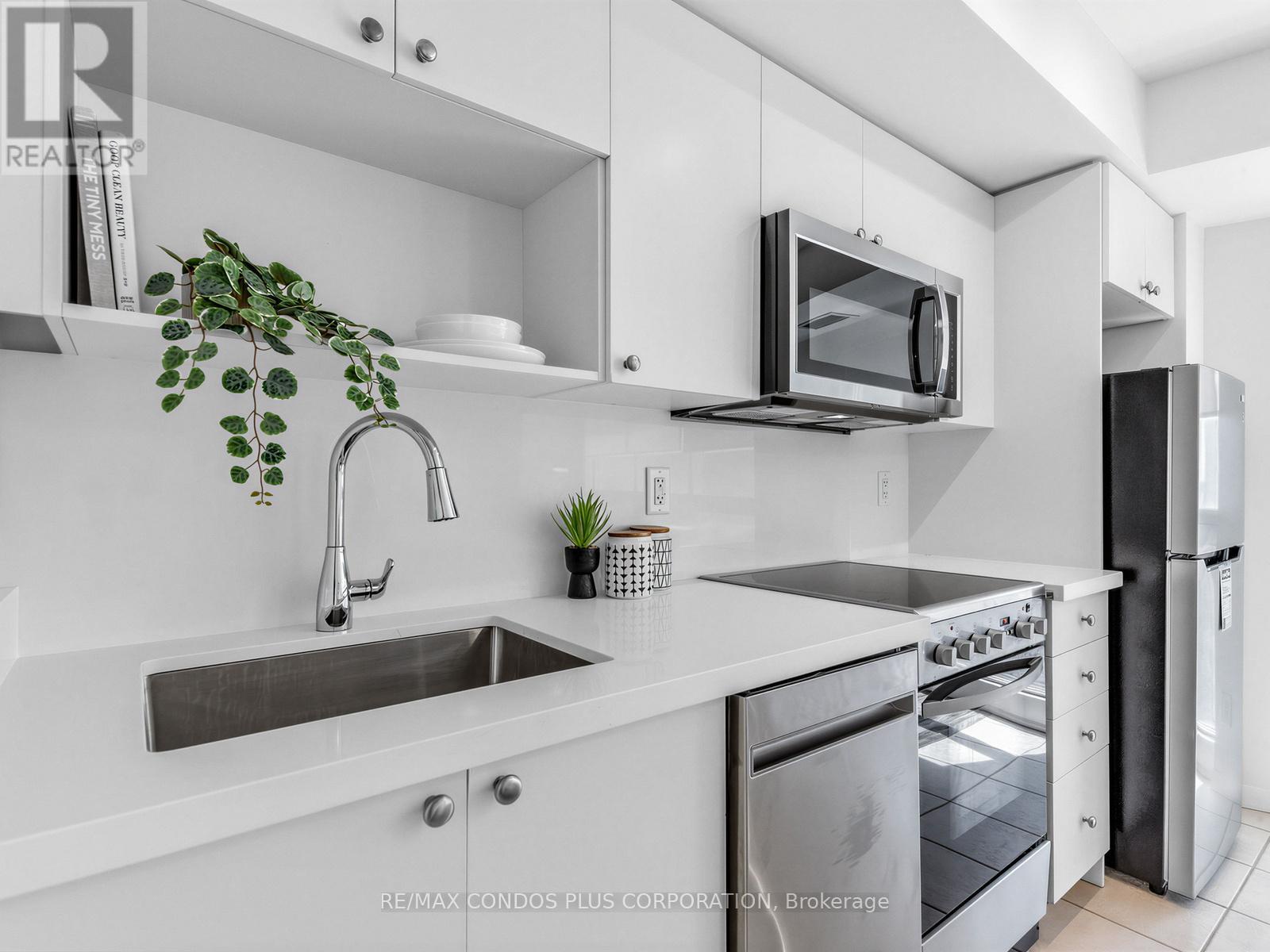 1012 - 18 Yonge Street, Toronto (waterfront Communities), Ontario