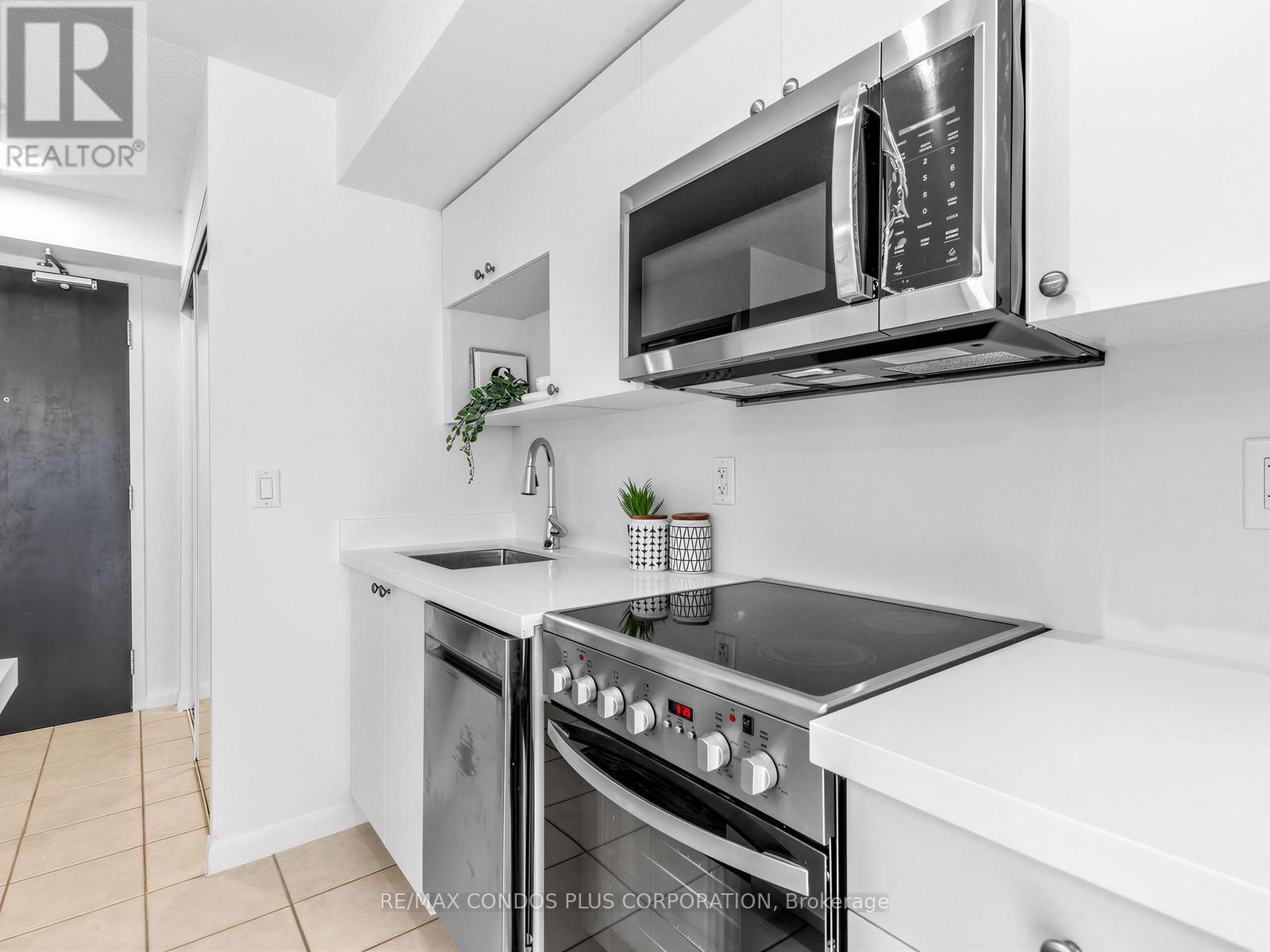 1012 - 18 Yonge Street, Toronto (waterfront Communities), Ontario