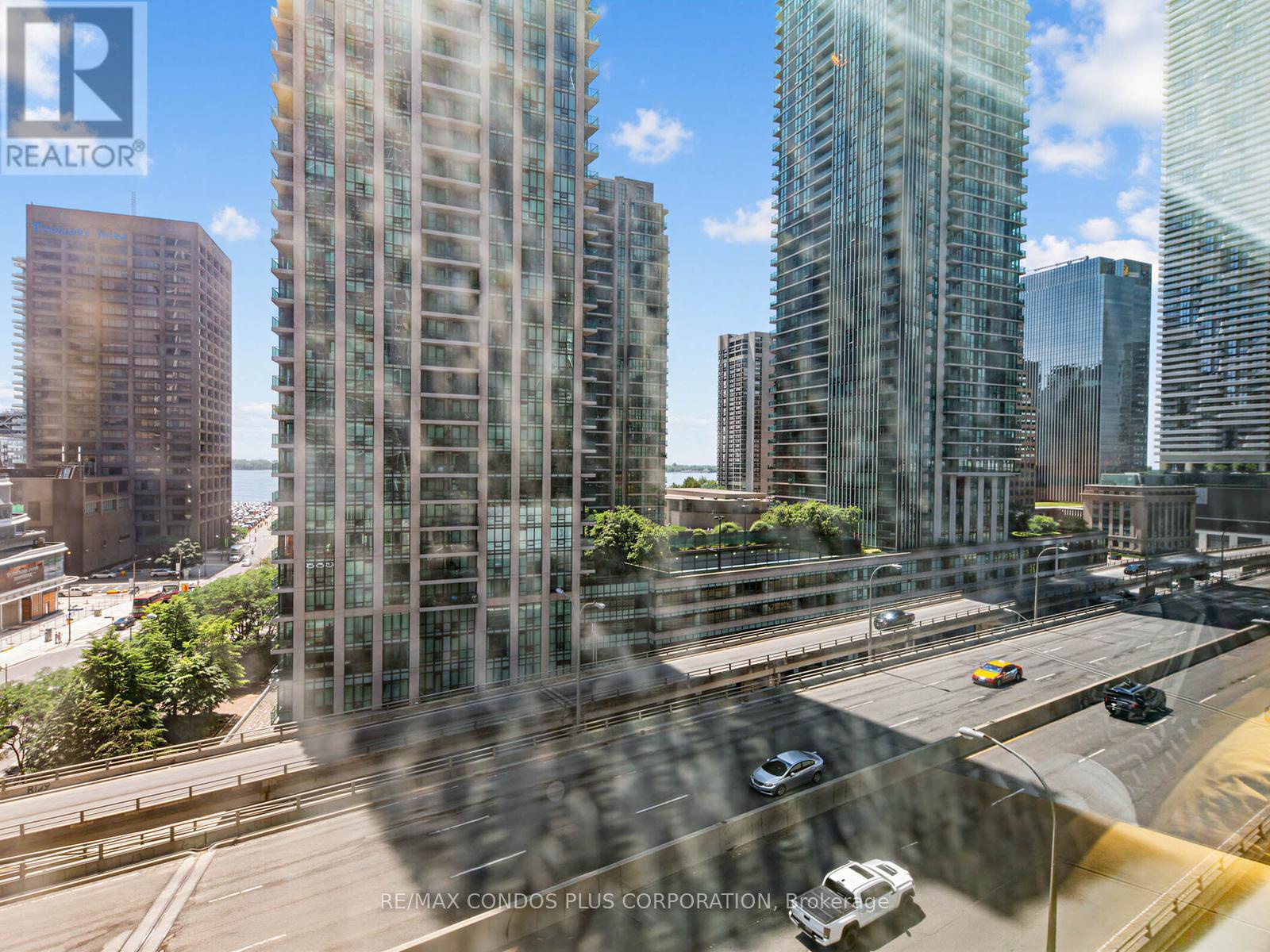 1012 - 18 Yonge Street, Toronto (waterfront Communities), Ontario