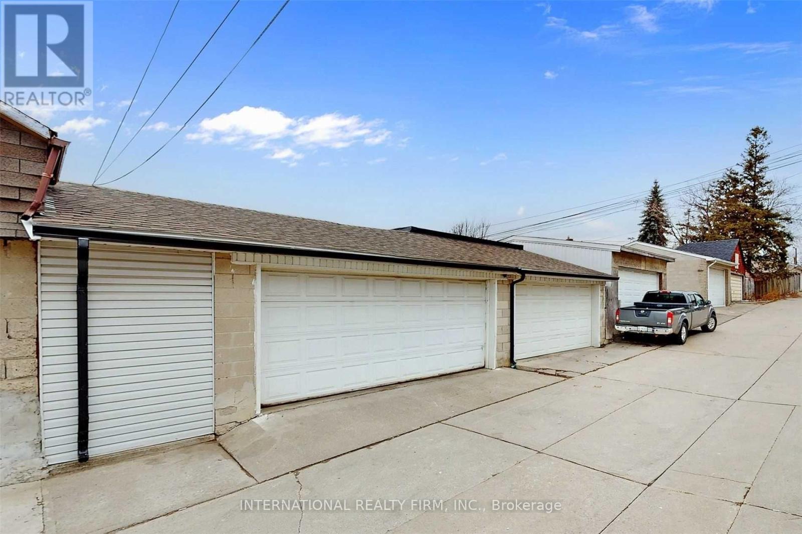 297 Gilbert Avenue, Toronto (caledonia-fairbank), Ontario