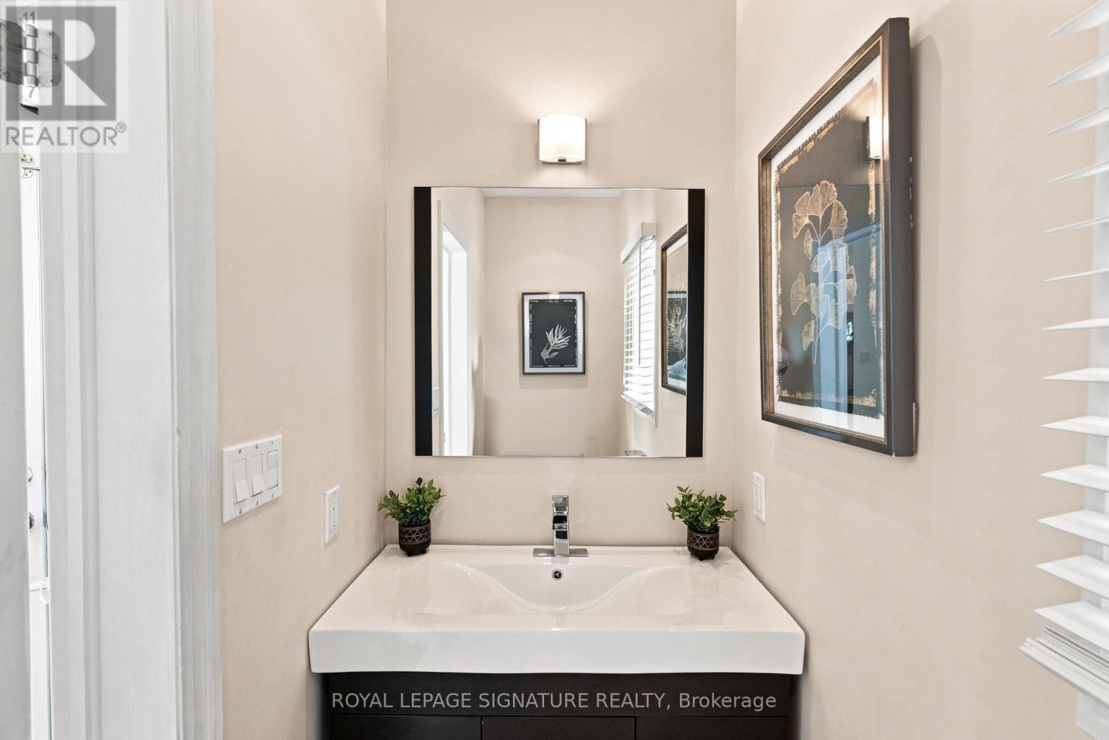 35 Regal Road, Toronto (wychwood), Ontario