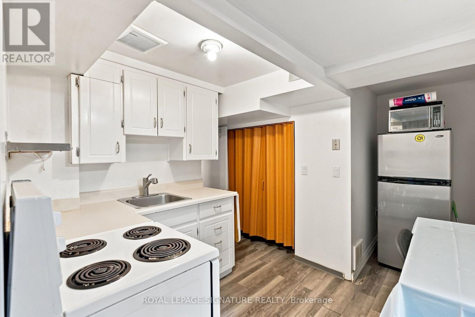 35 Regal Road, Toronto (wychwood), Ontario