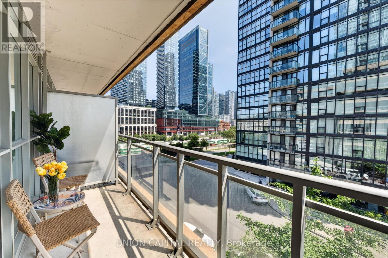 551 - 10 Capreol Court, Toronto (waterfront Communities), Ontario