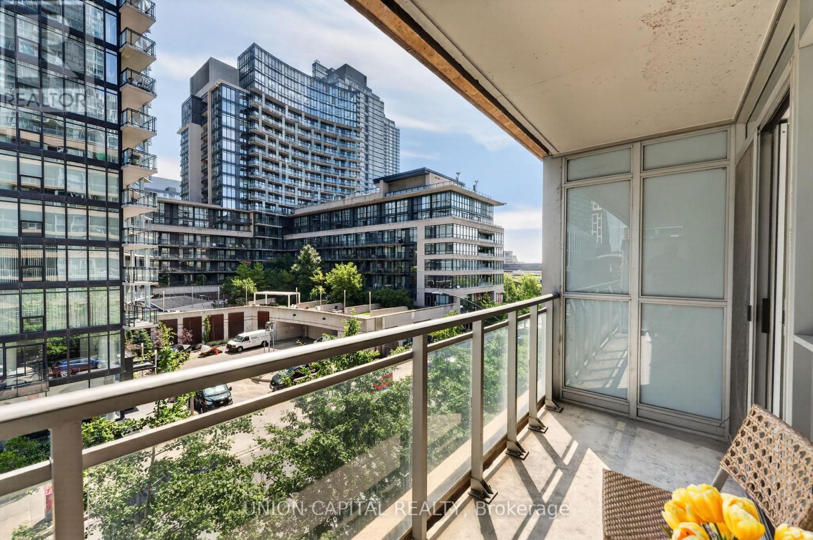 551 - 10 Capreol Court, Toronto (waterfront Communities), Ontario