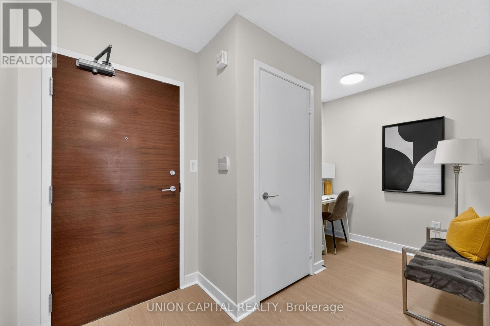 551 - 10 Capreol Court, Toronto (waterfront Communities), Ontario