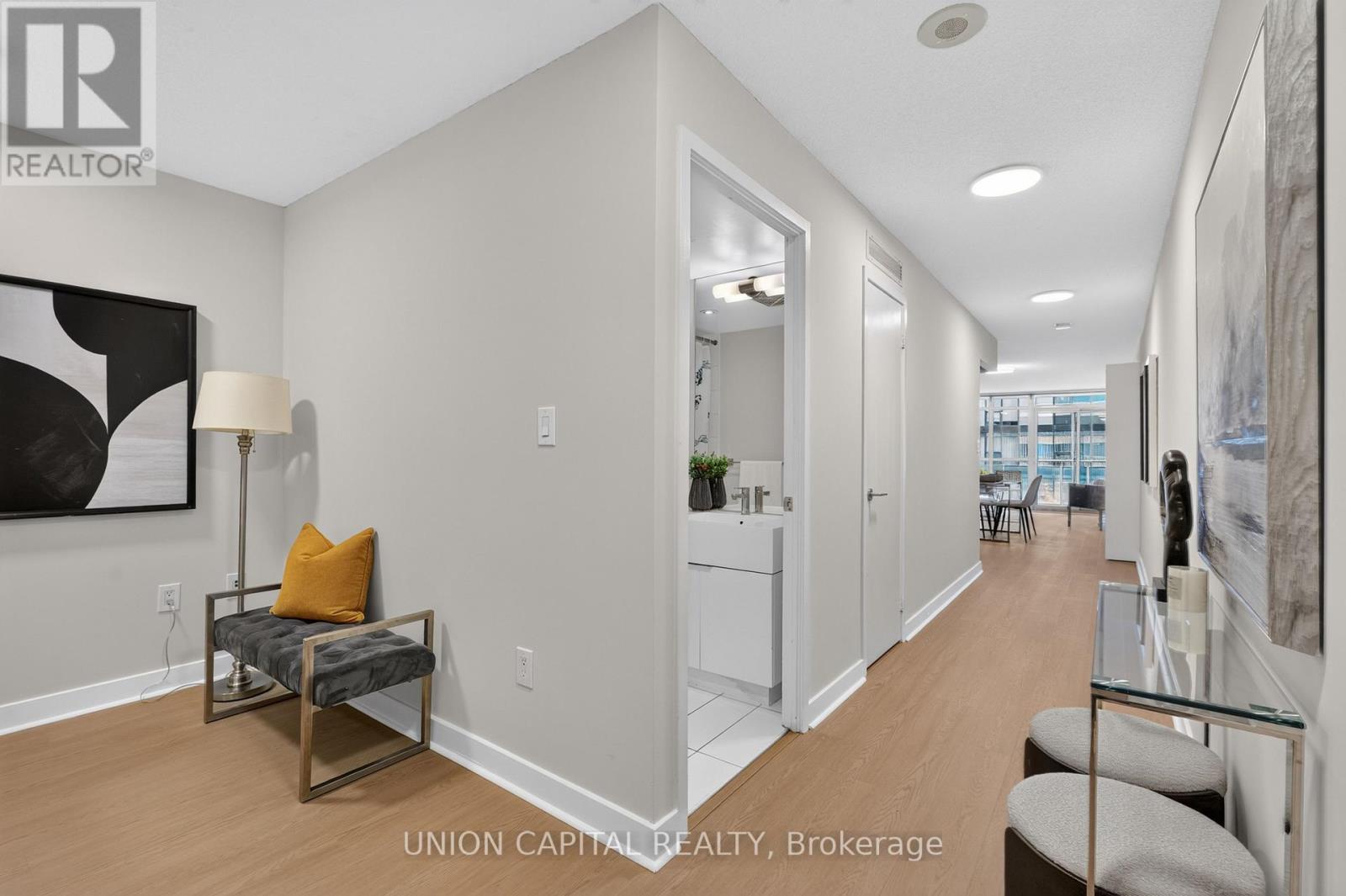 551 - 10 Capreol Court, Toronto (waterfront Communities), Ontario