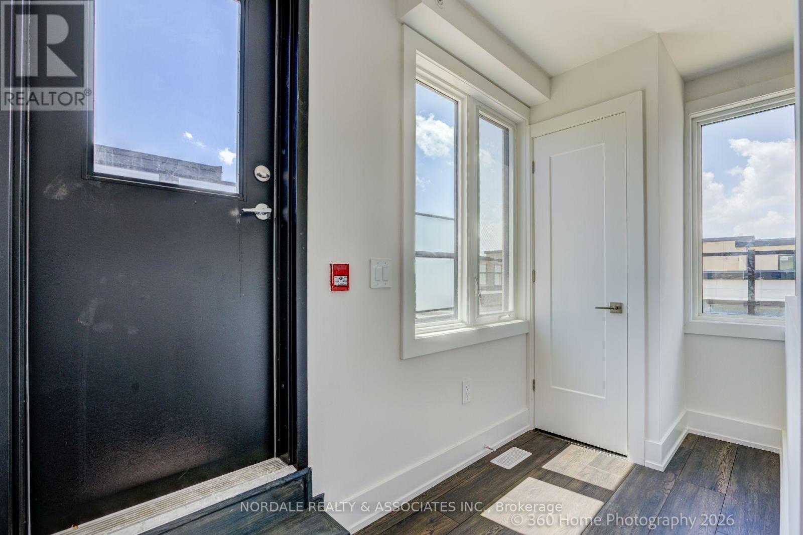 B211 - 1680 Victoria Park Avenue, Toronto (victoria Village), Ontario