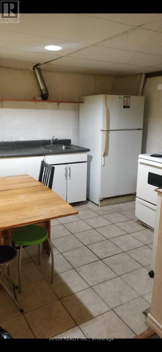 3095 Peter Street, Windsor, Ontario