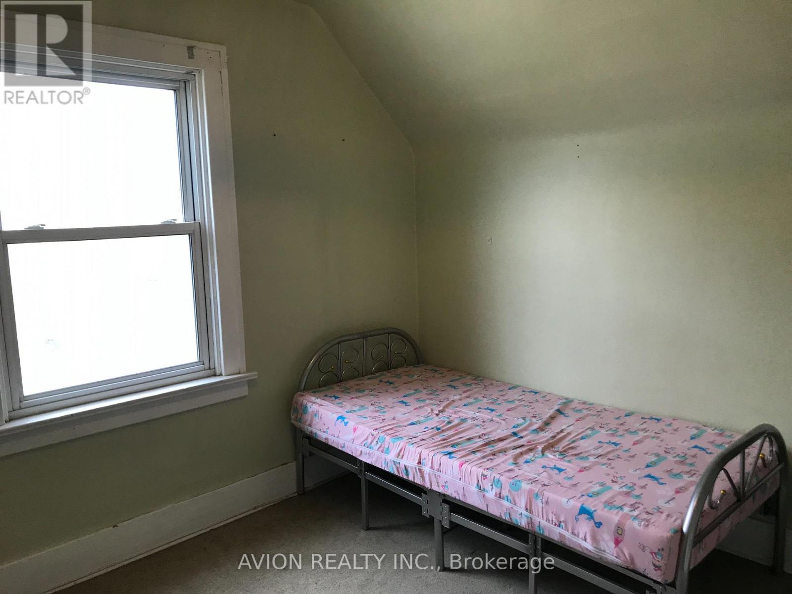 3095 Peter Street, Windsor, Ontario