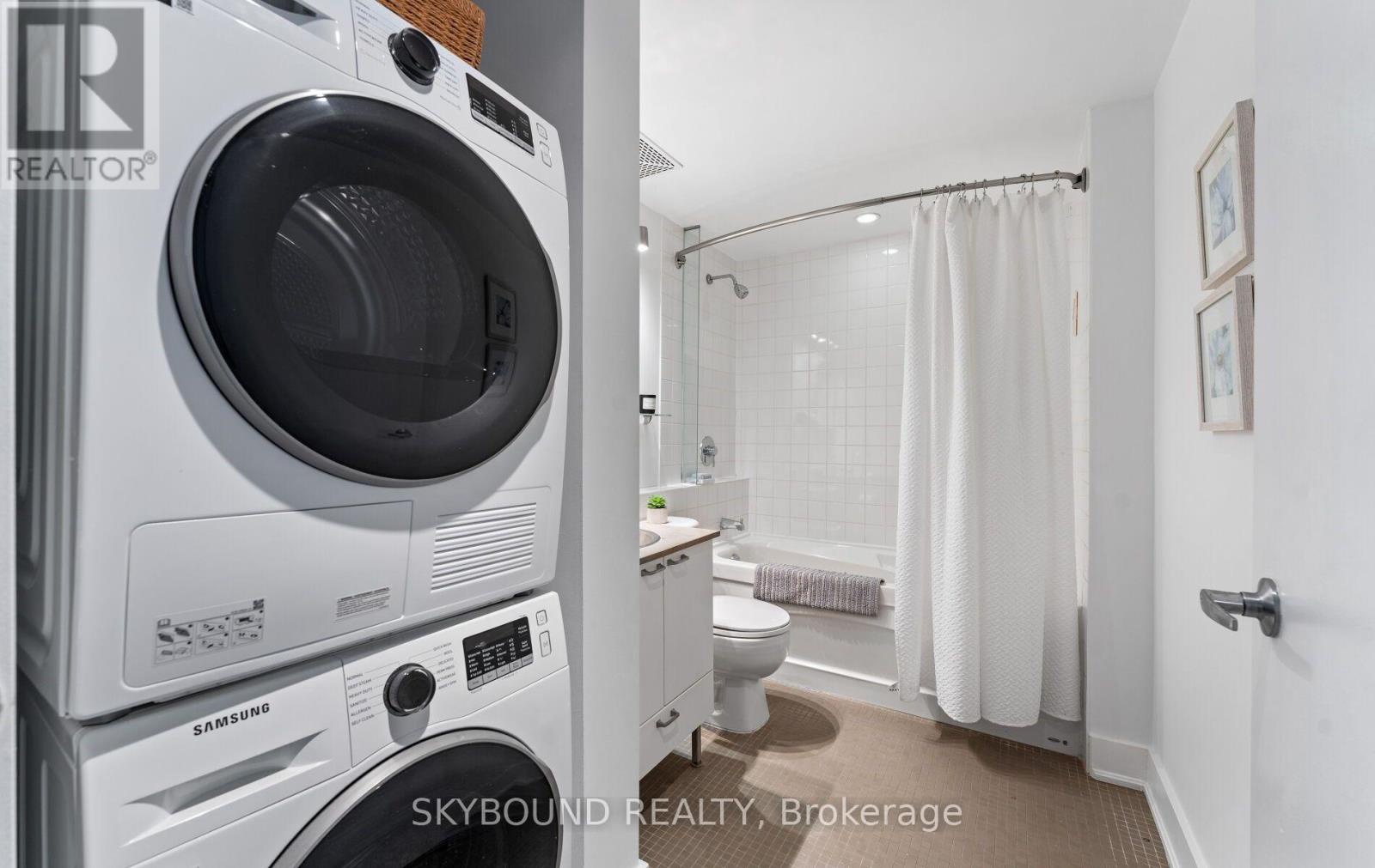 524 - 637 Lakeshore Boulevard W, Toronto (niagara), Ontario