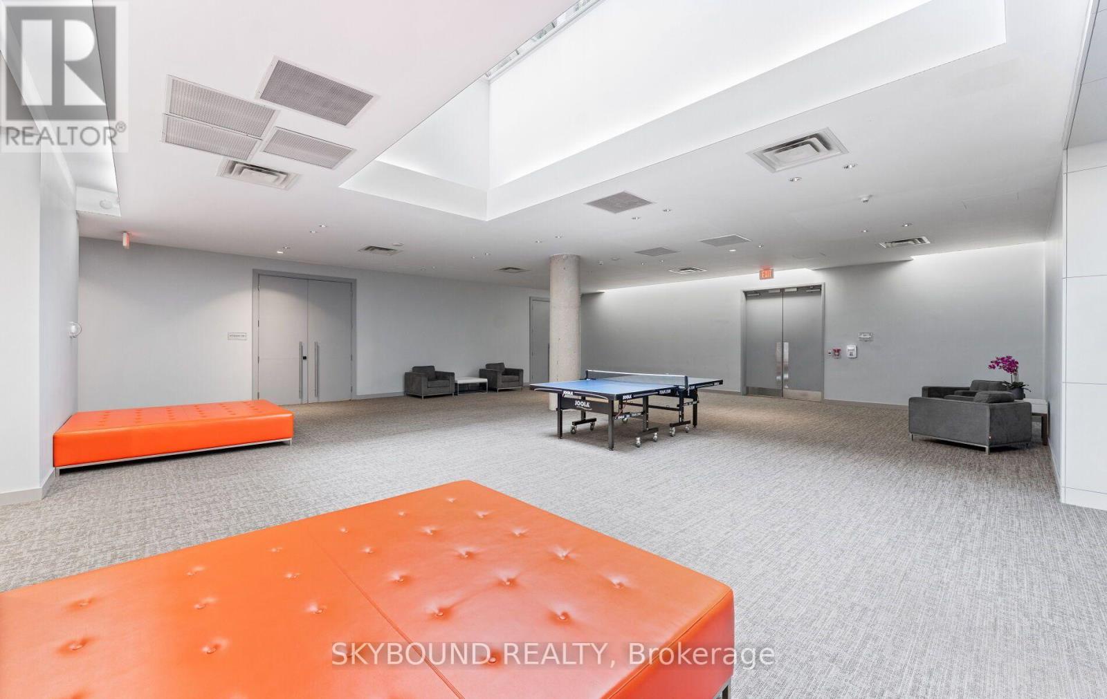 524 - 637 Lakeshore Boulevard W, Toronto (niagara), Ontario