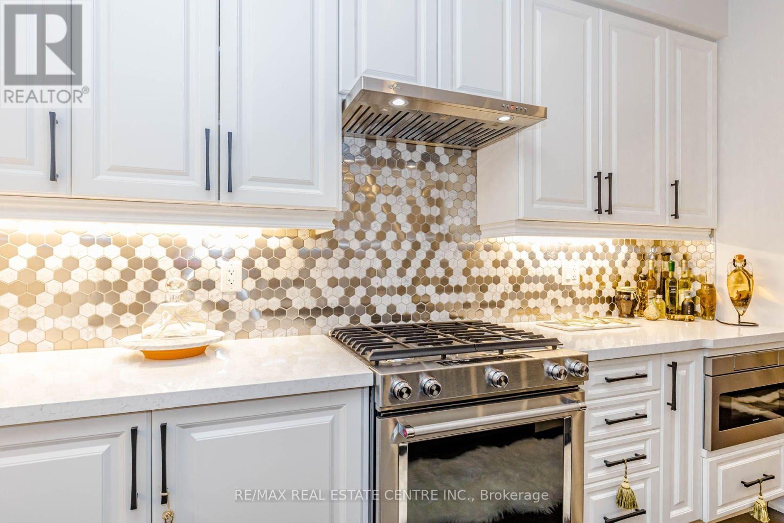 4061 Channing Crescent, Oakville (go Glenorchy), Ontario