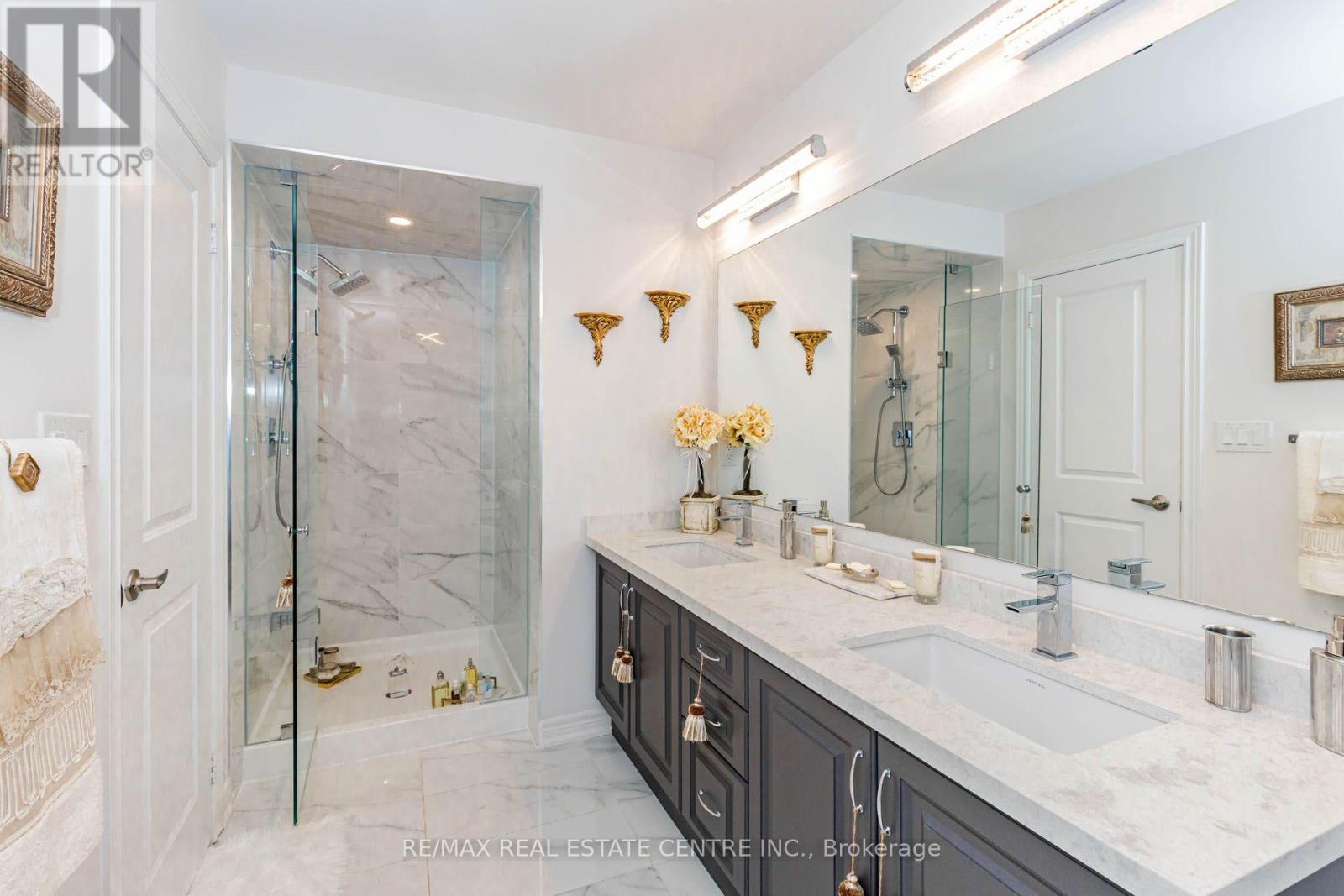 4061 Channing Crescent, Oakville (go Glenorchy), Ontario