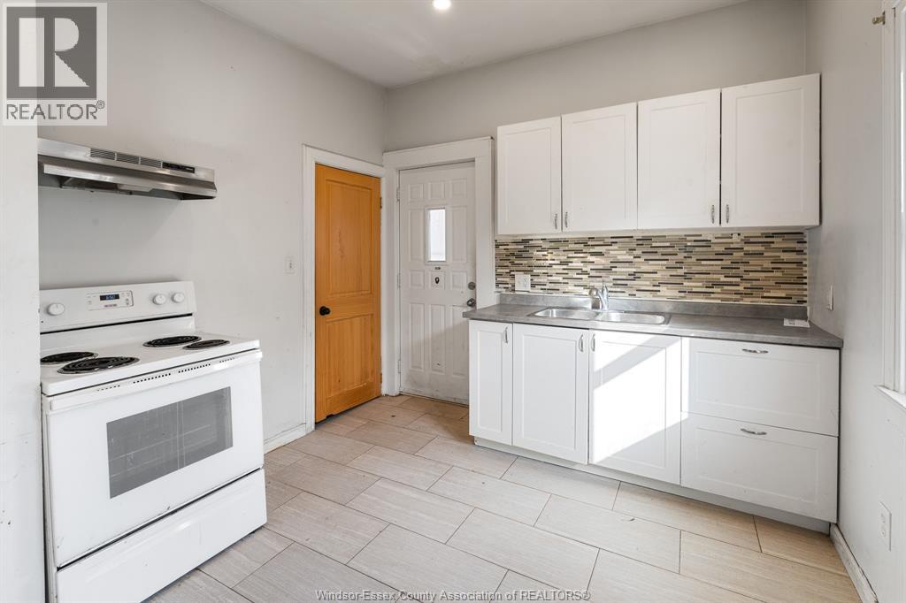 458-460 Wahketa Street, Windsor, Ontario
