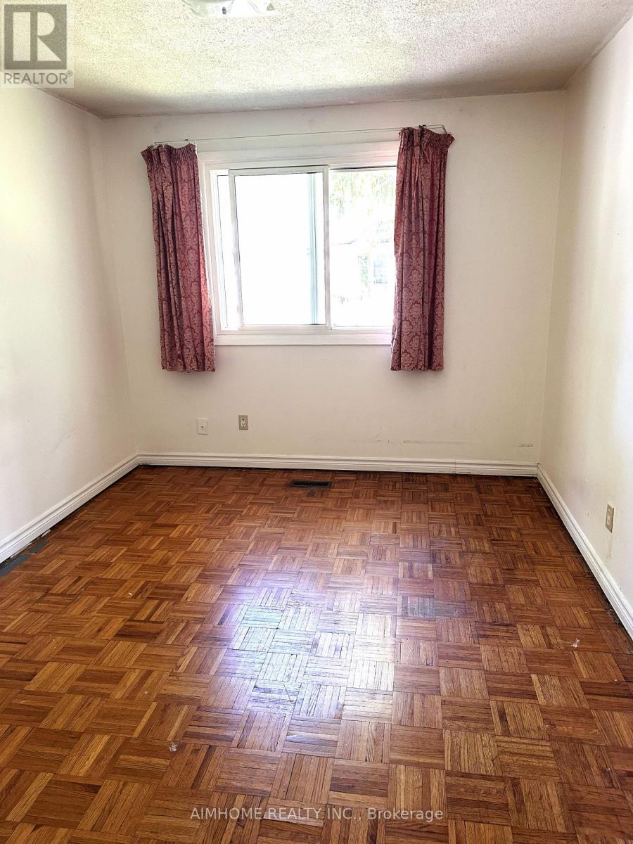 302 Cliffwood Road, Toronto (hillcrest Village), Ontario