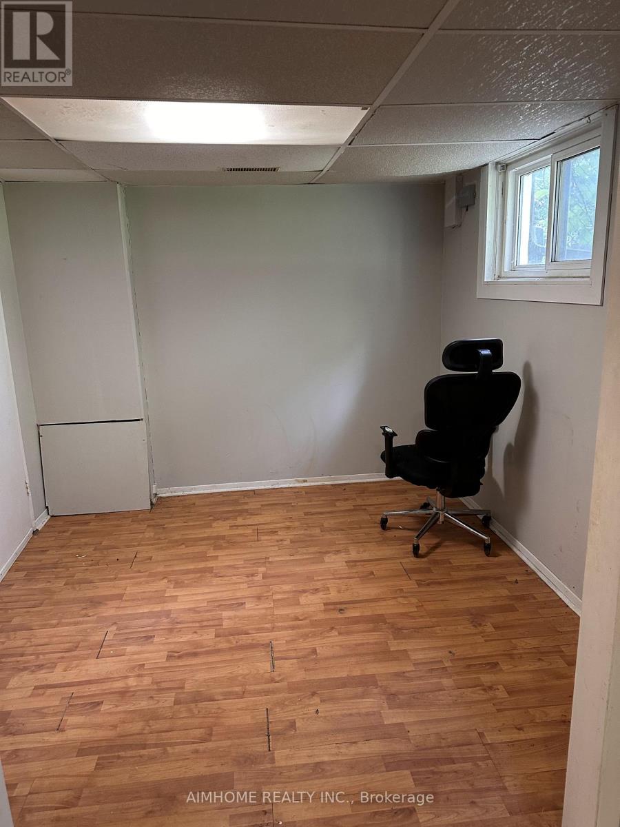 302 Cliffwood Road, Toronto (hillcrest Village), Ontario
