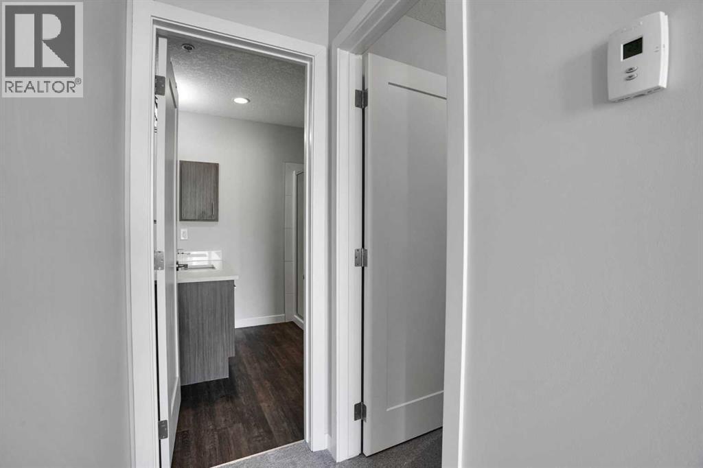 8354 9 Avenue Sw, Calgary, Alberta