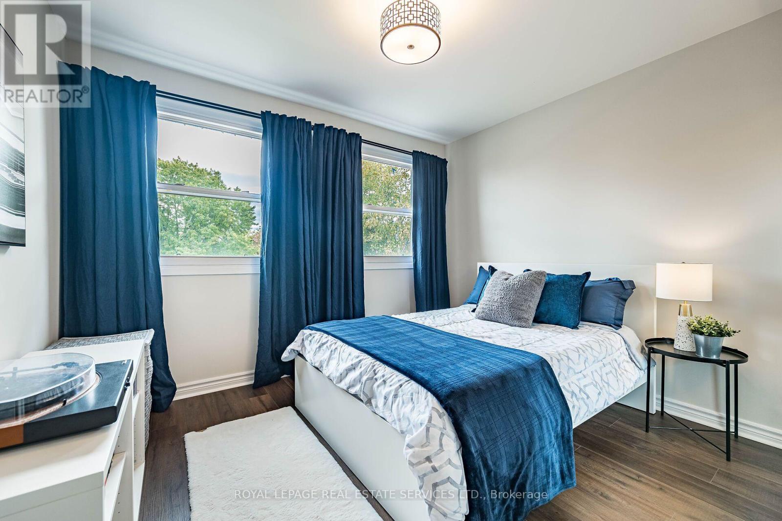 1045 Mannington Lane, Mississauga (rathwood), Ontario