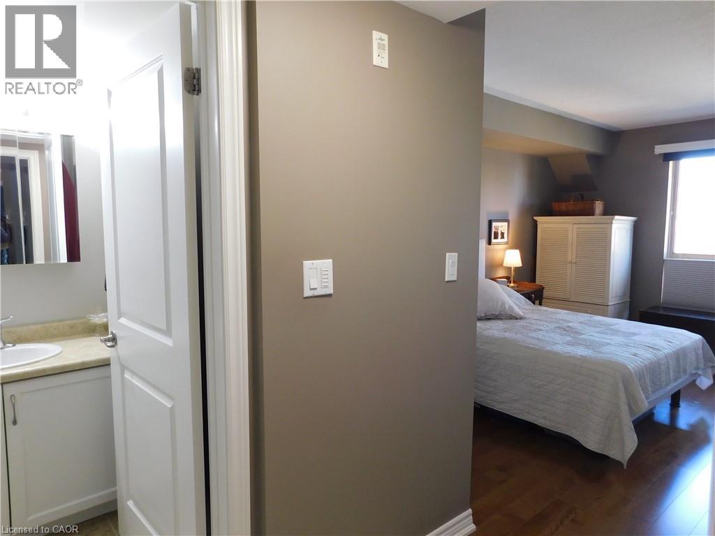 56 Kerman Avenue Unit# 311, Grimsby, Ontario