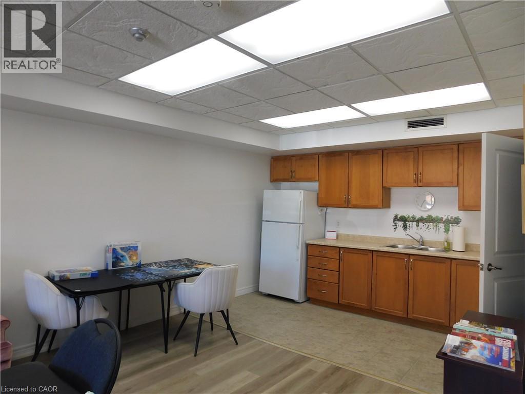 56 Kerman Avenue Unit# 311, Grimsby, Ontario