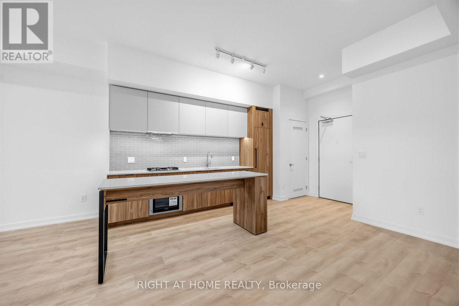 207 - 722 Marlee Avenue, Toronto (yorkdale-glen Park), Ontario