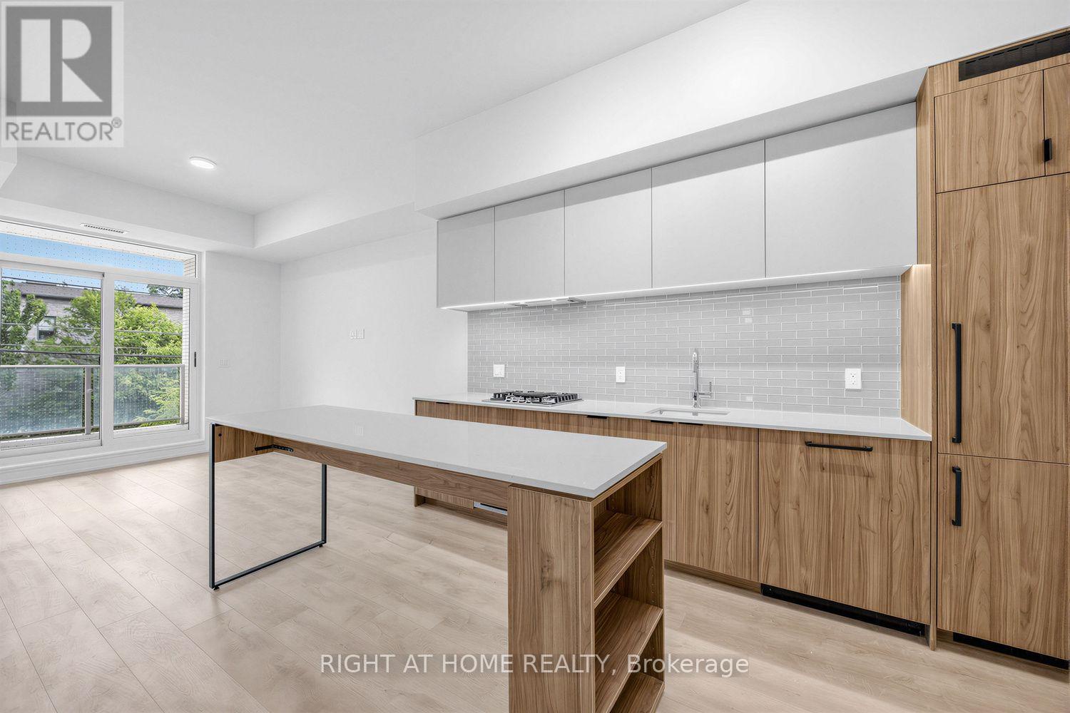 207 - 722 Marlee Avenue, Toronto (yorkdale-glen Park), Ontario