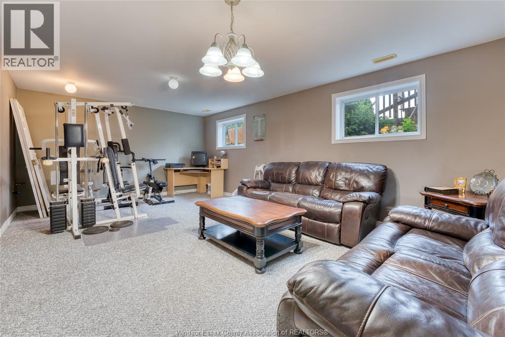 1610 Chornoby Crescent, Tecumseh, Ontario