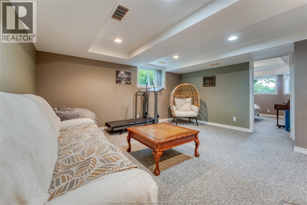 1610 Chornoby Crescent, Tecumseh, Ontario