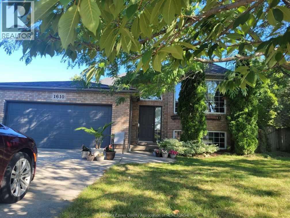1610 Chornoby Crescent, Tecumseh, Ontario