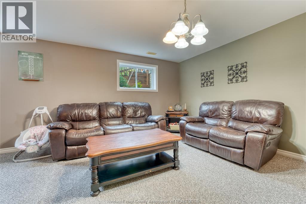 1610 Chornoby Crescent, Tecumseh, Ontario